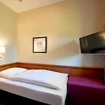 Eisbach Hotel 3*