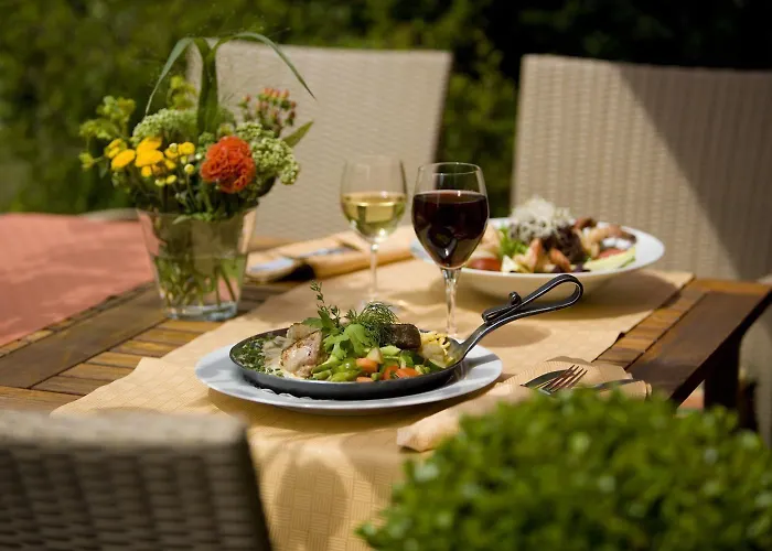 Отель Eisbach 3*